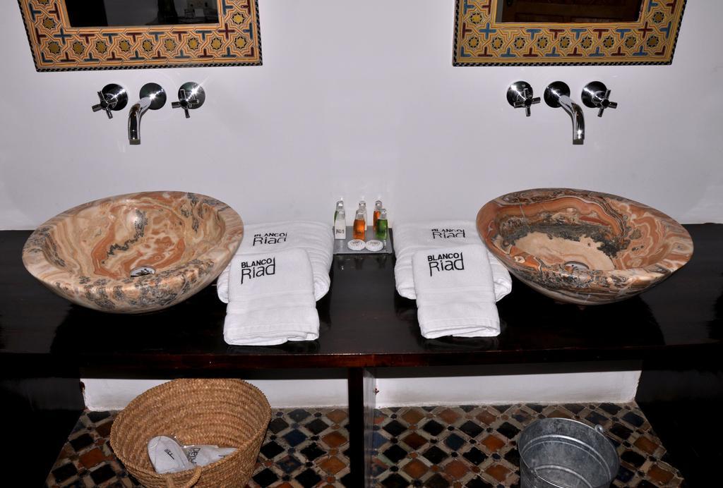 Hotel Blanco Riad Tetouan Exterior photo