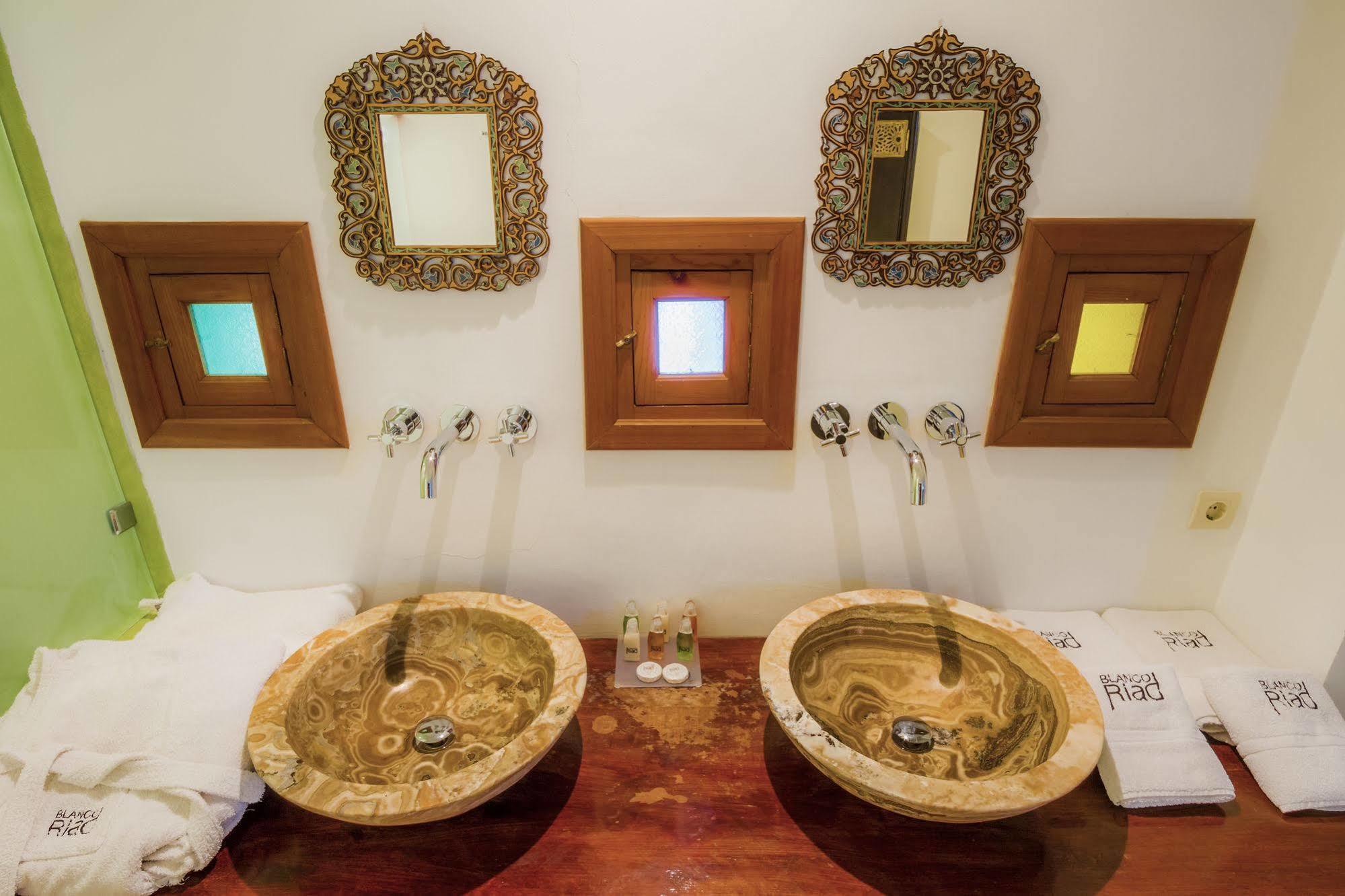 Hotel Blanco Riad Tetouan Exterior photo